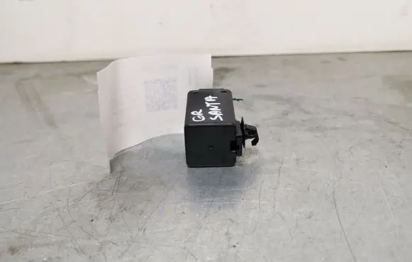 Hyundai Santa Fe Other relay 952402W100