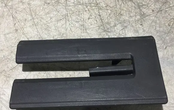 Toyota Corolla Verso AR10 Rear seat rail trim cover 721570F020