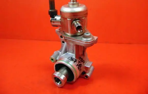 Citroen DS7 Crossback Fuel injection high pressure pump 9828614580