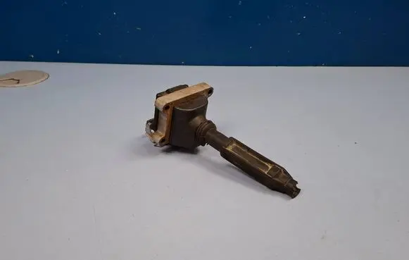 High voltage ignition coil