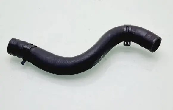KIA Sorento Engine coolant pipe/hose