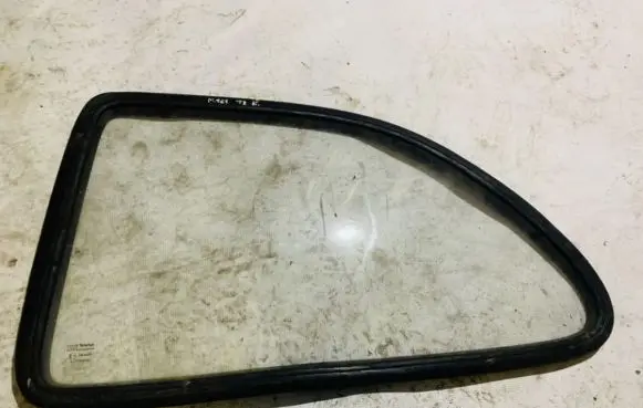Mazda 121 SM Rear side window