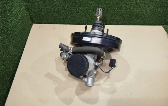Mazda MX-5 NB Miata Brake booster 83304921