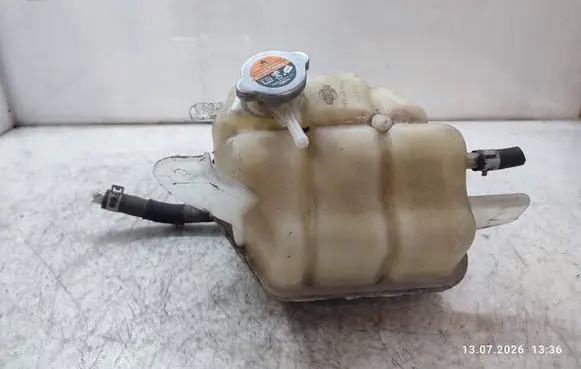 Nissan Navara Coolant expansion tank/reservoir