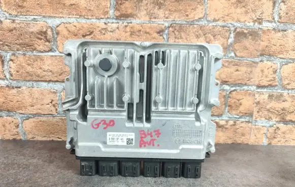 BMW 5 G30 G31 Engine control unit/module 8599197 0281034289