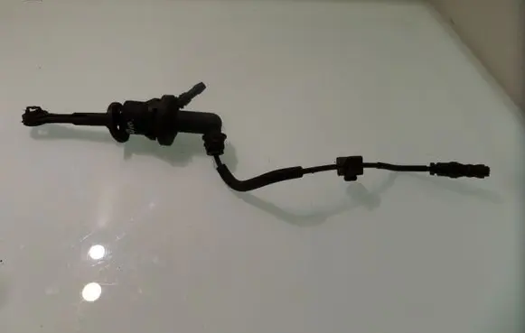 Peugeot 607 Clutch slave cylinder 
