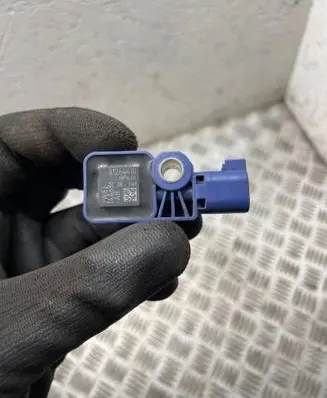 Volvo V50 Airbag deployment crash/impact sensor 31264410