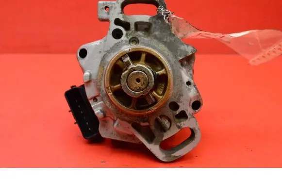 Mazda 323 Spark distributor T2T60371