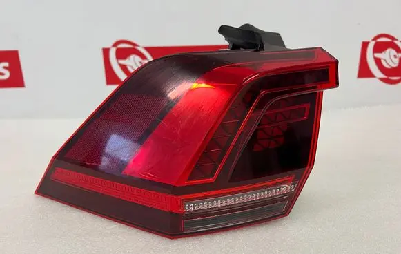 Volkswagen Tiguan Rear/tail lights 2SD01252101 5NA945207F 00840576