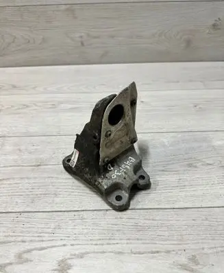 BMW 3 F30 F35 F31 Engine mounting bracket 6859416 6859406 18574710