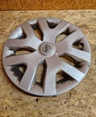 Nissan Qashqai R16 wheel hub/cap/trim 403151KK0B LW36 NS13071011