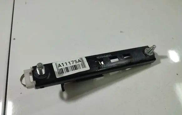 Opel Corsa D Seat belt adjustment rail GM13153271