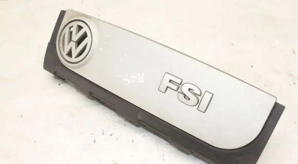 Volkswagen PASSAT B6 Engine cover (trim) 06F129208C