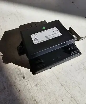 Volkswagen Touareg II Voltage converter/converter module 7PP959663B CDG0305100001AAQ1