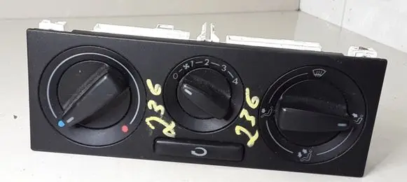 Volkswagen PASSAT B5 Climate control unit 1J0819045E
