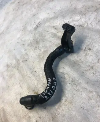 Volkswagen Tiguan Breather hose/pipe 06k103226a