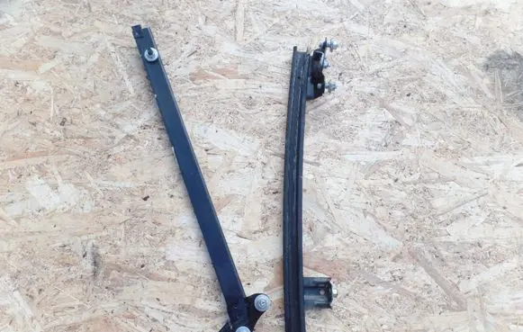 Subaru Legacy Front door windshield rail 