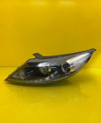 KIA Sportage Headlight/headlamp 92101-3U290