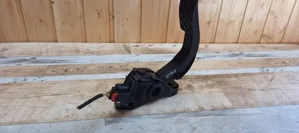 Audi A6 S6 C6 4F Accelerator throttle pedal 8K1721523 6PV00950500