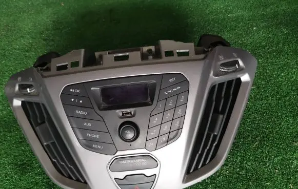 Ford Transit Custom Radio/CD/DVD/GPS head unit BK2T18D815GG