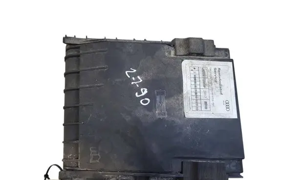 Skoda Octavia Mk2 (1Z) Fuse box cover 1K0937132F 014189871