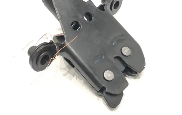 Skoda Octavia Mk2 (1Z) Tailgate exterior lock 1Z5827501D