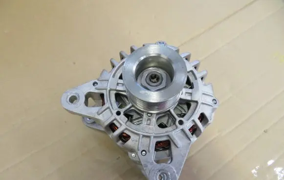 Renault Twingo II Generator/alternator H102417120 ALT23880FC