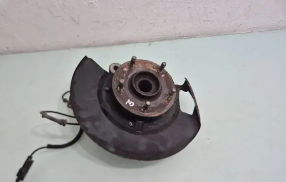Dodge Grand Caravan Front wheel hub 