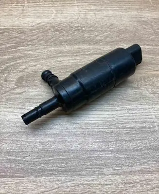 BMW 3 E90 E91 Headlight washer pump 20180320 26274