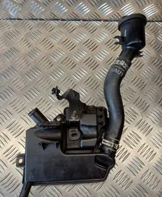 Citroen C5 Oil breather separator 9653275280 X633135 9685025880