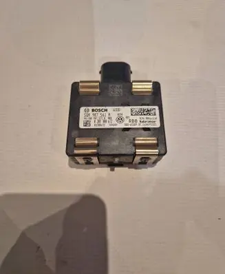 Volkswagen Touran III Distronic sensor radar 5QA907561A