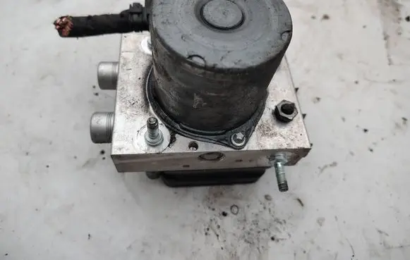 Mercedes-Benz Sprinter W906 ABS Pump A9069002102