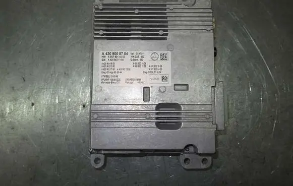 Mercedes-Benz Sprinter W907 W910 Central body control module A4209008704