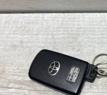 Toyota Yaris Ignition key/card mr6302