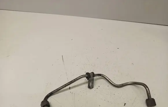 Fuel injector supply line/pipe