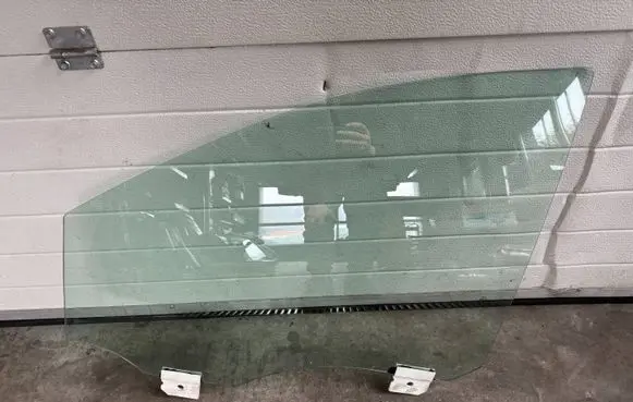 Ford Kuga II Front door window glass four-door 