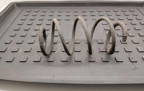 KIA Sportage Front coil spring