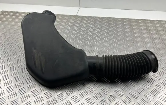 Intake resonator