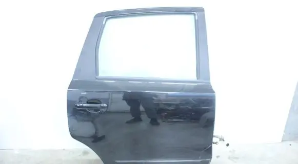 Nissan Note (E11) Rear door