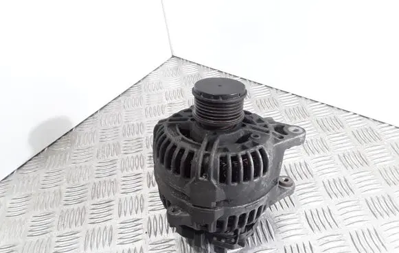 Nissan Qashqai Generator/alternator 8200728292C 0124525140