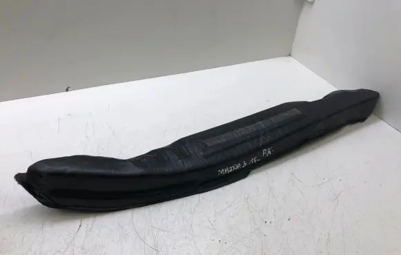 Mazda 3 III Fender foam support/seal 
