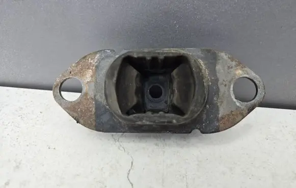Dacia Sandero III Gearbox mount 112205217R