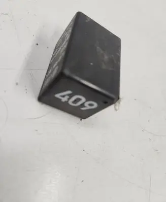 Volkswagen PASSAT B5.5 Other relay 1J0906383C 898050000