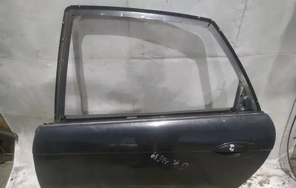 Citroen C5 Rear door JUODOS