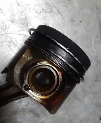 Audi A5 8T 8F Piston 059AG