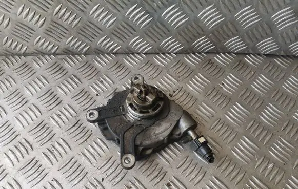 Toyota Corolla Verso AR10 Vacuum pump