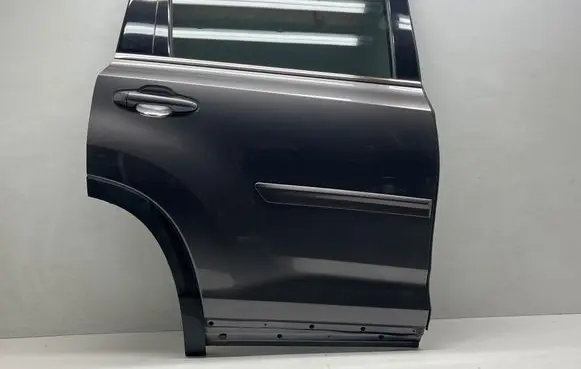 Toyota Highlander XU50 Rear door 43R002444