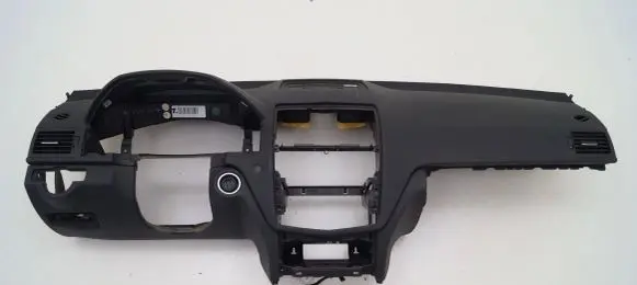 Mercedes-Benz C AMG W204 Radio/GPS head unit trim 