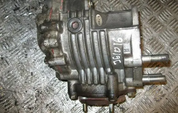 Toyota RAV 4 (XA30) Gearbox transfer box case LT85 J6016