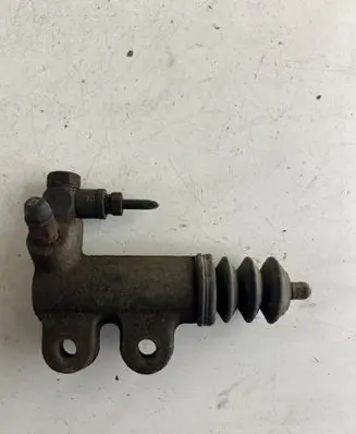 Clutch slave cylinder